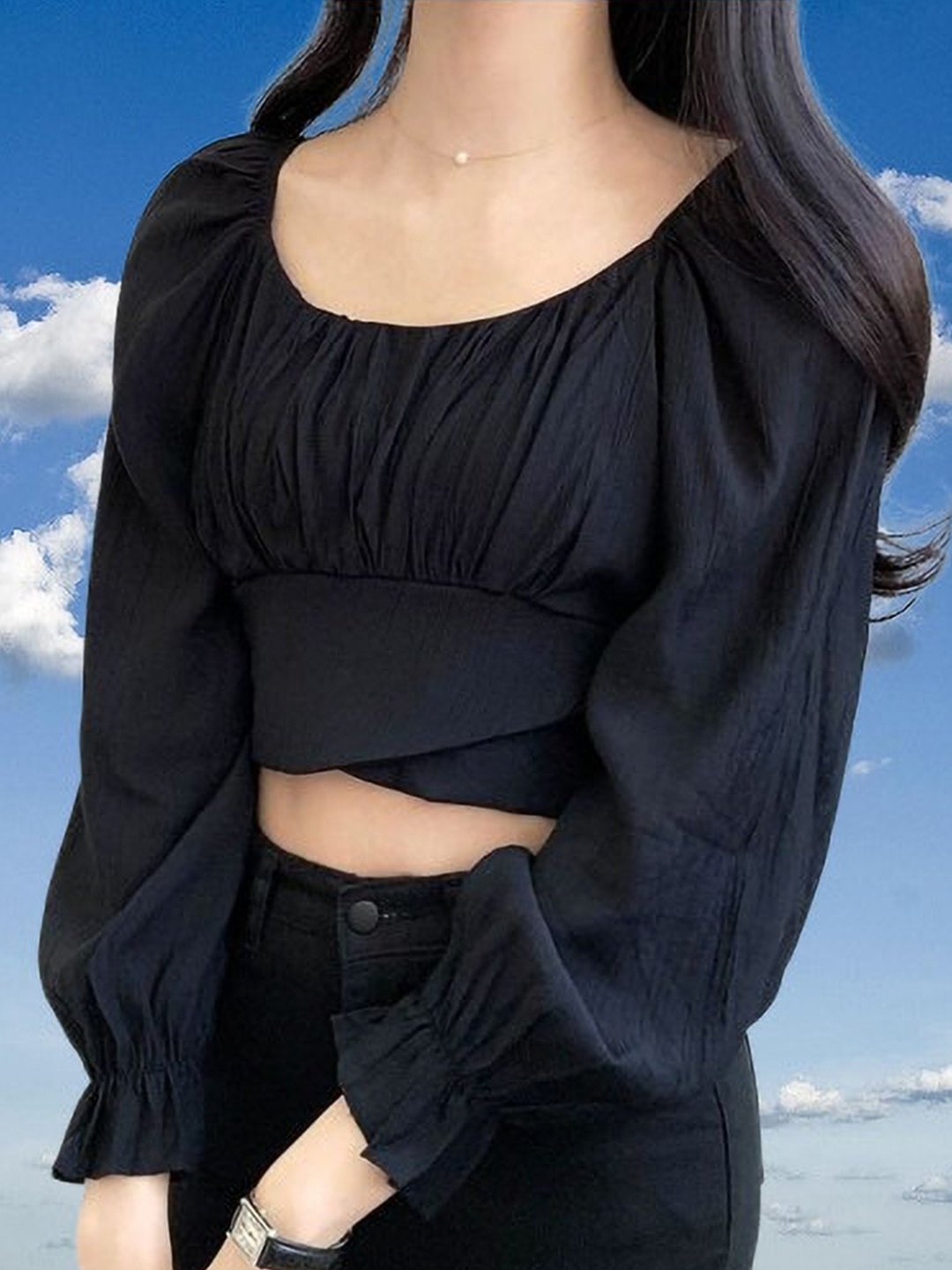 

NiloBerry Blouson Crop Top, White