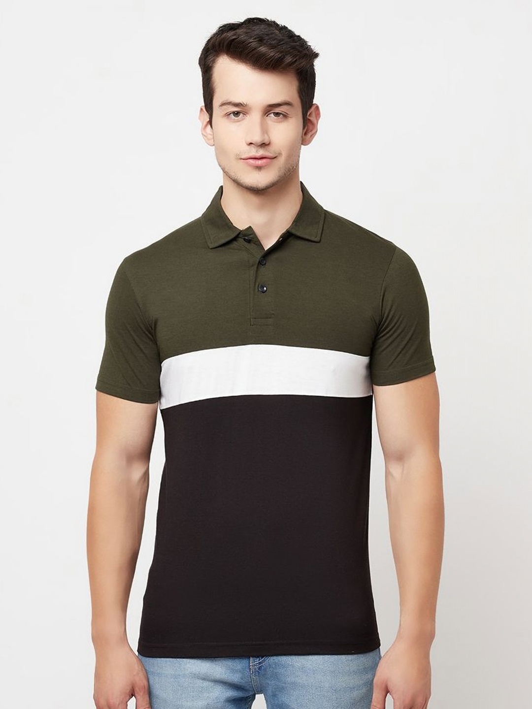 

TAZO Men Colourblocked Applique T-shirt, Multi