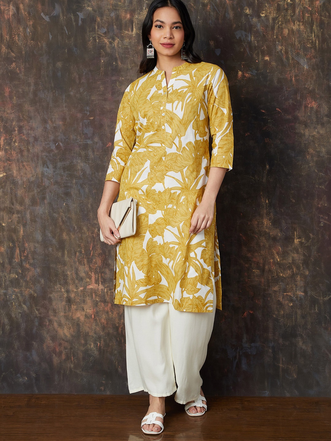 

Melange by Lifestyle Women Floral Printed Kurta, Mustard