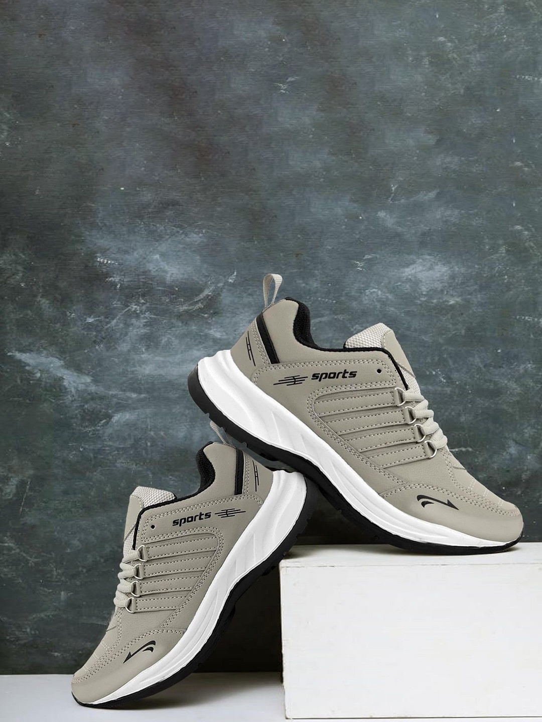 

PENNEN Men Sneakers, Black