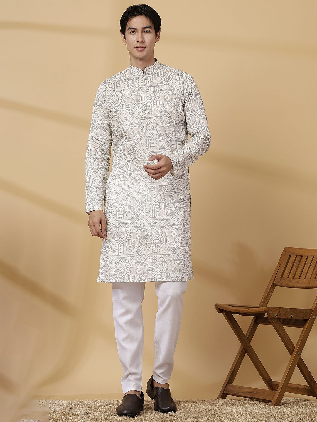 

Majestic Man Men Ethnic Motifs Printed Kurta, Cream
