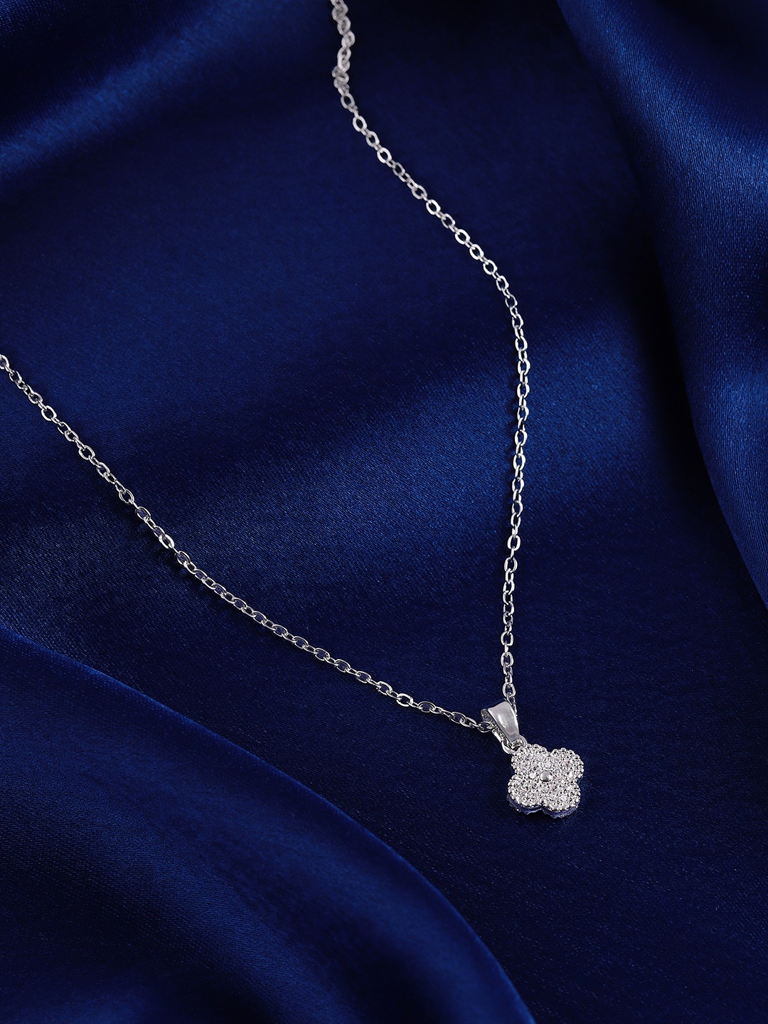 

DressBerry Geometric Shape Pendant with Chain, Silver
