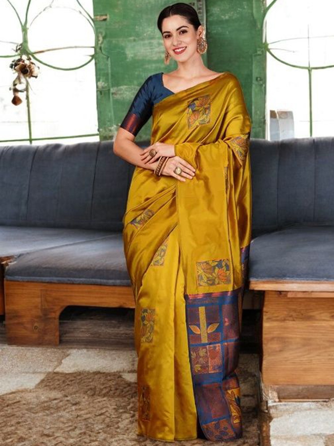 

DIVASTRI Woven Design Silk Blend Banarasi Saree, Yellow