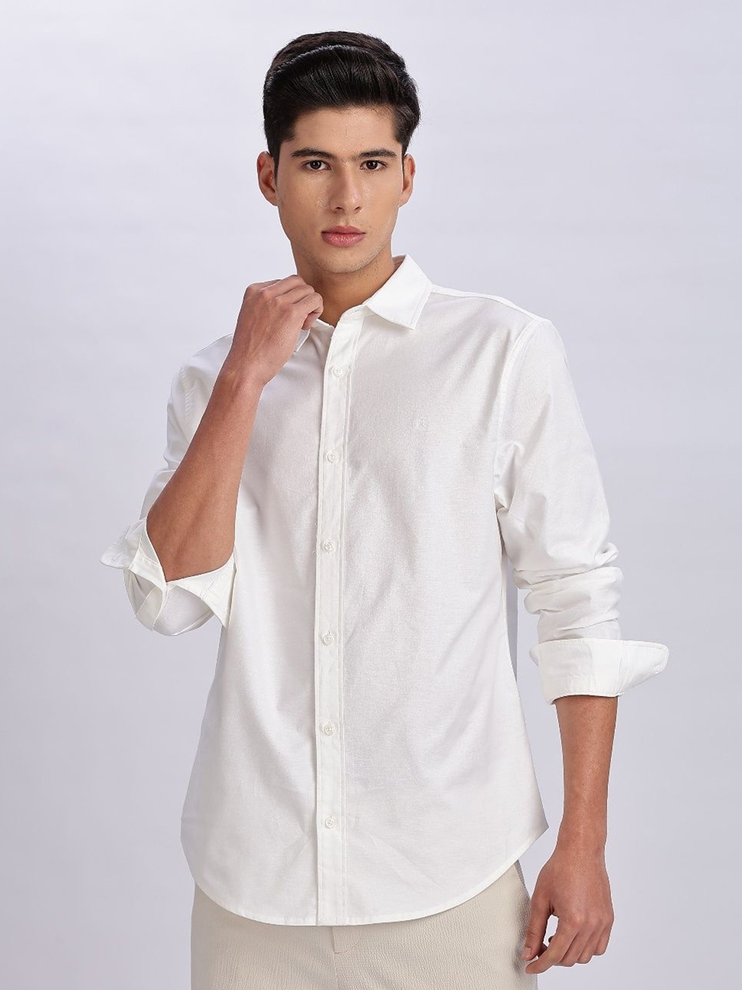 

Calvin Klein Jeans Men Classic Opaque Casual Shirt, White