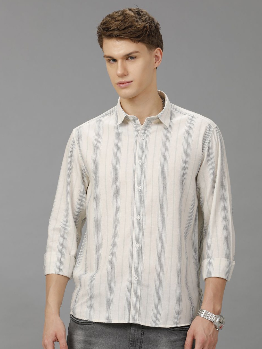 

Voi Jeans Men Opaque Striped Casual Shirt, Multi