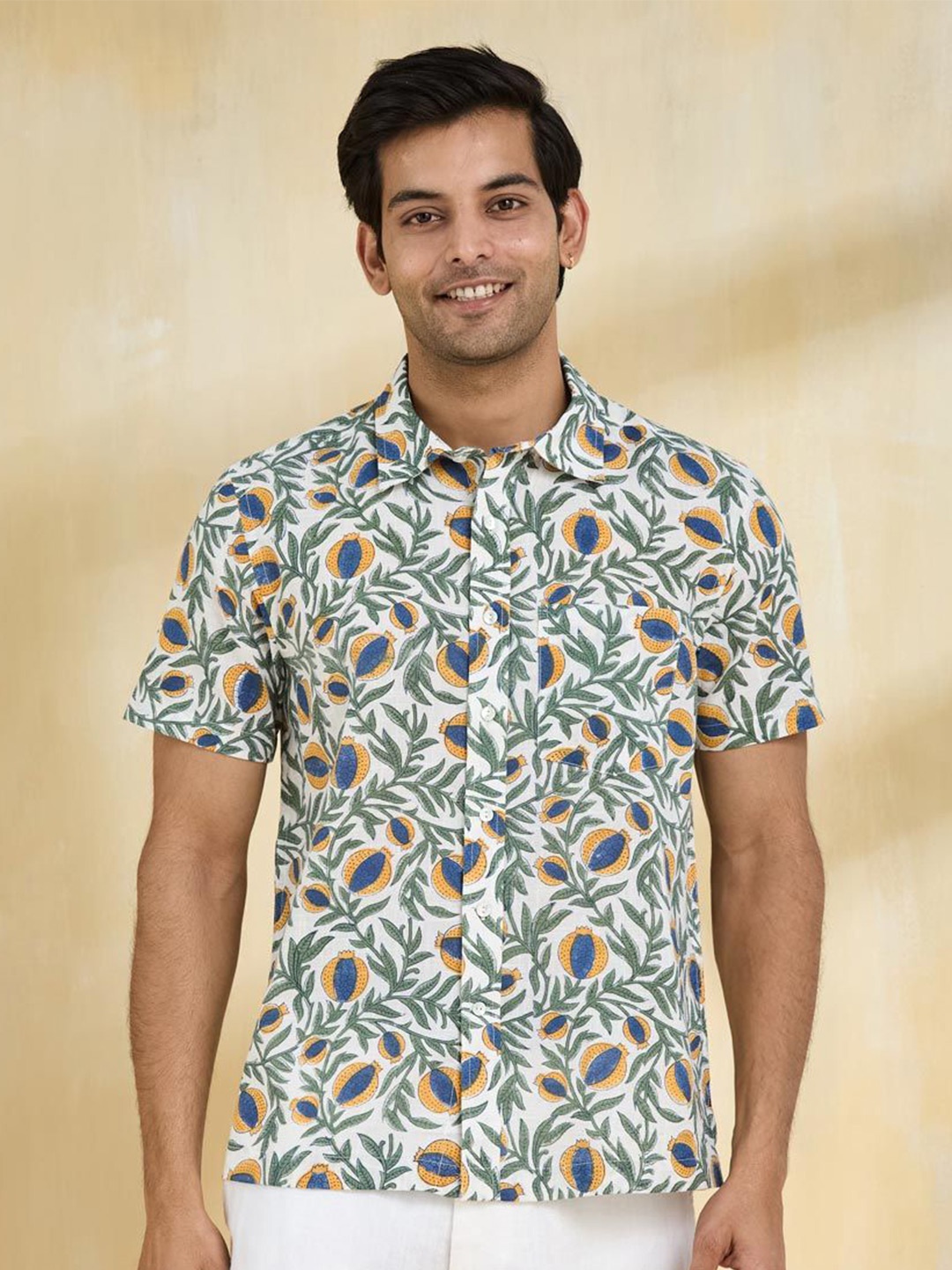 

Fabindia Men Opaque Printed Casual Shirt, White