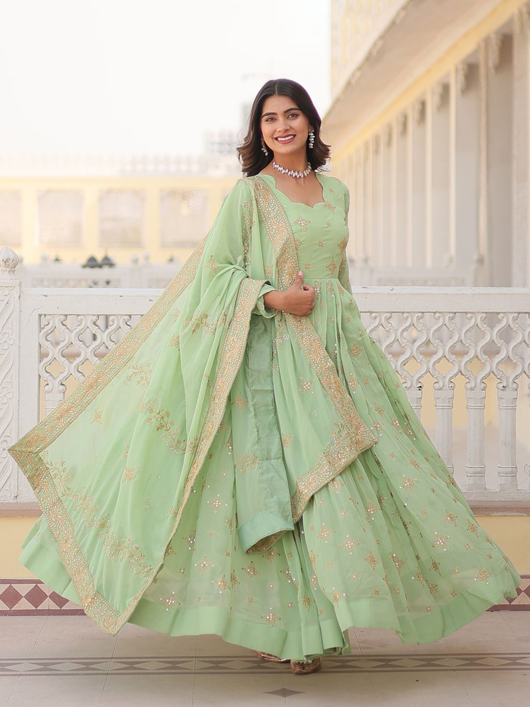 

Anara Women Embroidered Sequinned Georgette Anarkali Kurta, Green