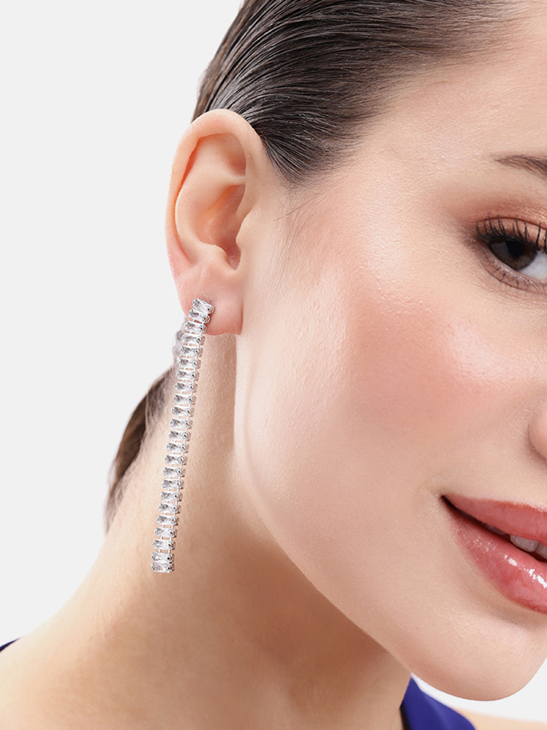 

DressBerry Contemporary Drop Earrings, Silver