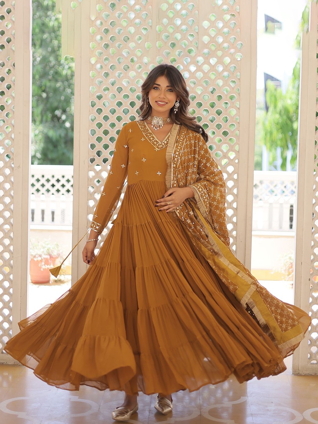 

Anara Women Floral Embroidered Georgette Anarkali Kurta, Yellow