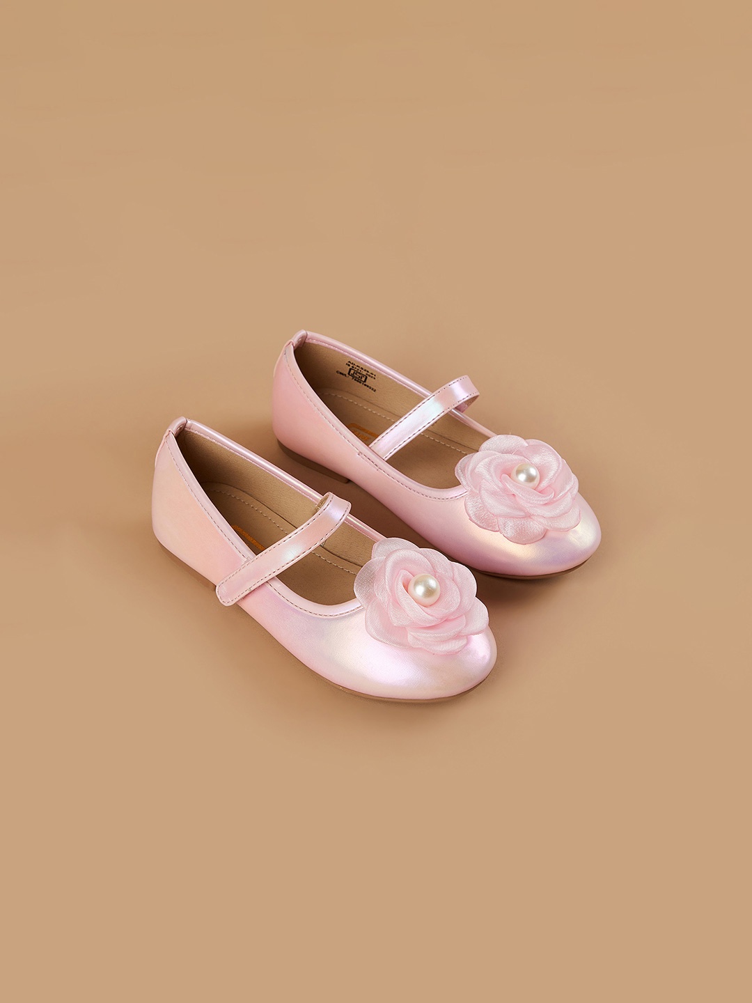 

Fame Forever by Lifestyle Girls Slip-On Sneakers, Pink