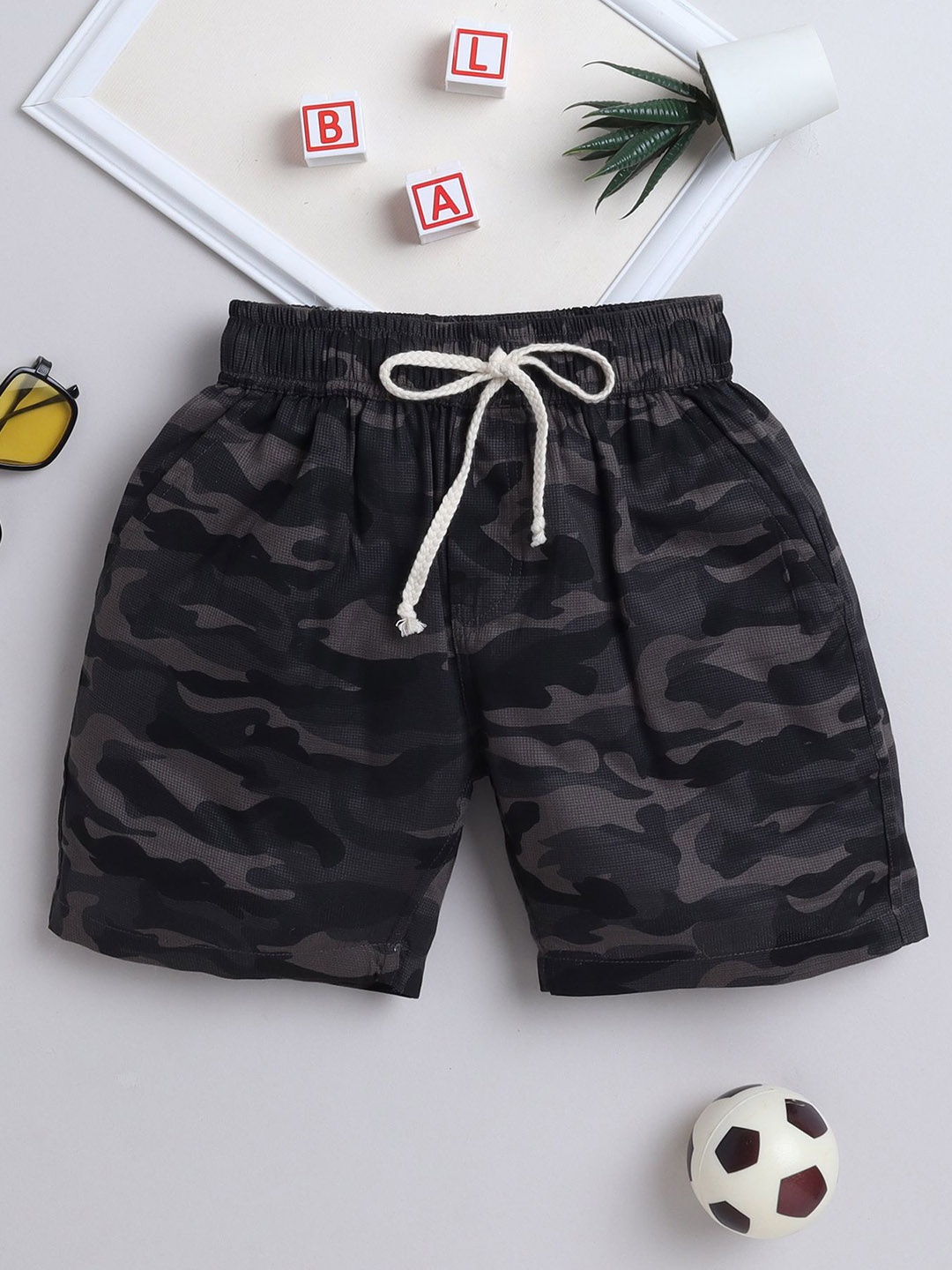 

BAATCHEET Unisex Kids Camouflage Printed Cargo Shorts, Grey
