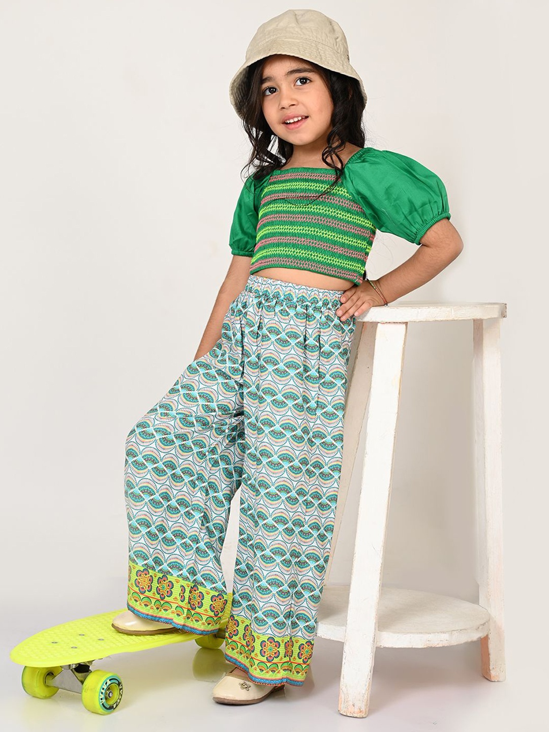 

LIL DRAMA Girls Printed Top with Palazzos, Green