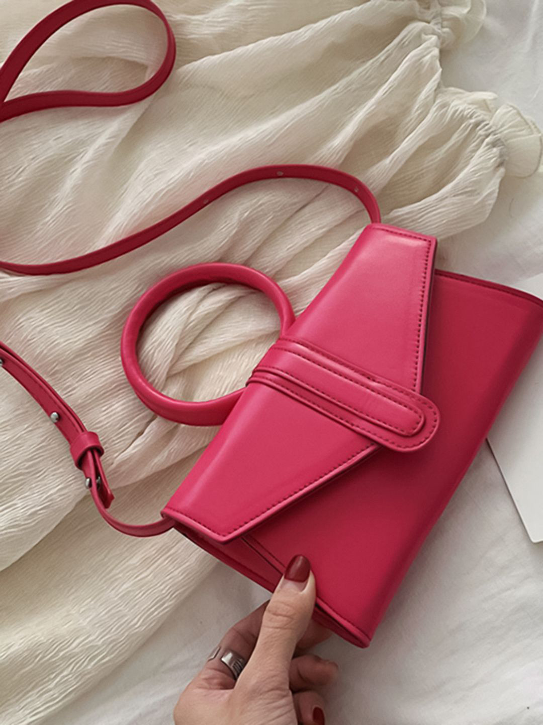 

HAUTE SAUCE by Campus Sutra PU Structured Handheld Bag with Bow Detail, Pink