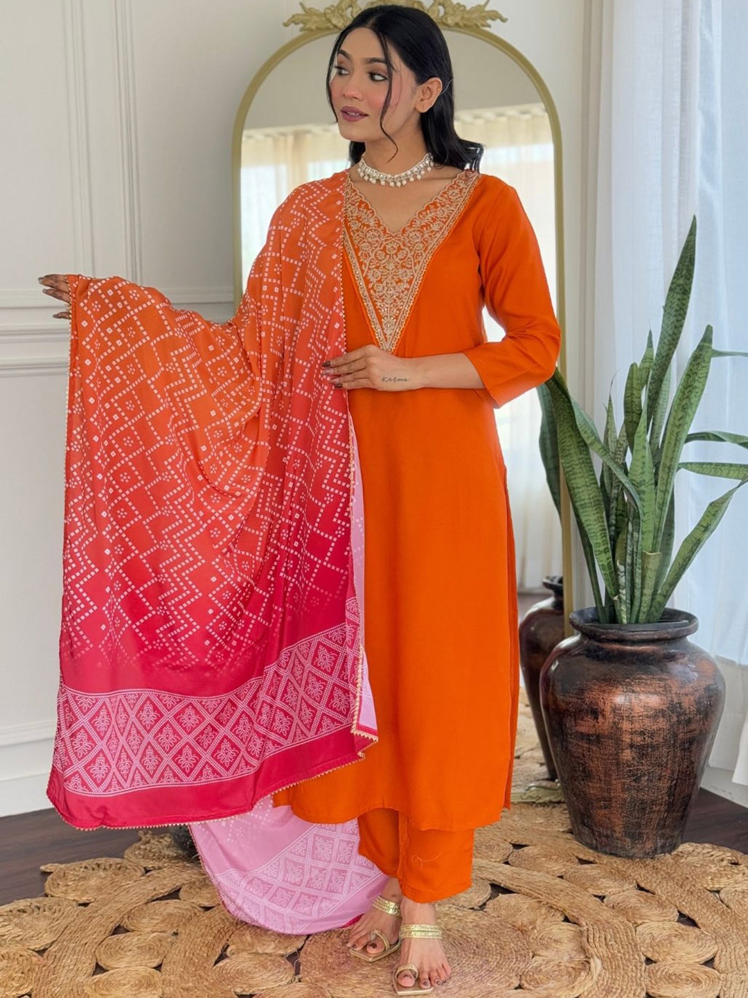 

Navlik Women Ethnic Motifs Embroidered Regular Thread Work Kurta with Trousers & With Dupatta, Rust