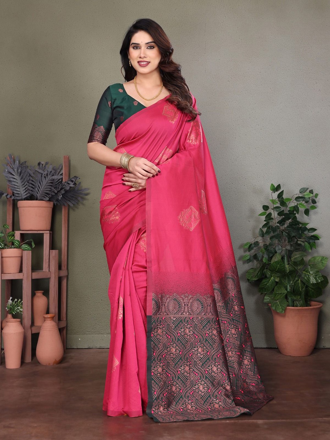 

BLEESBURY Woven Design Zari Pure Silk Banarasi Saree, Pink