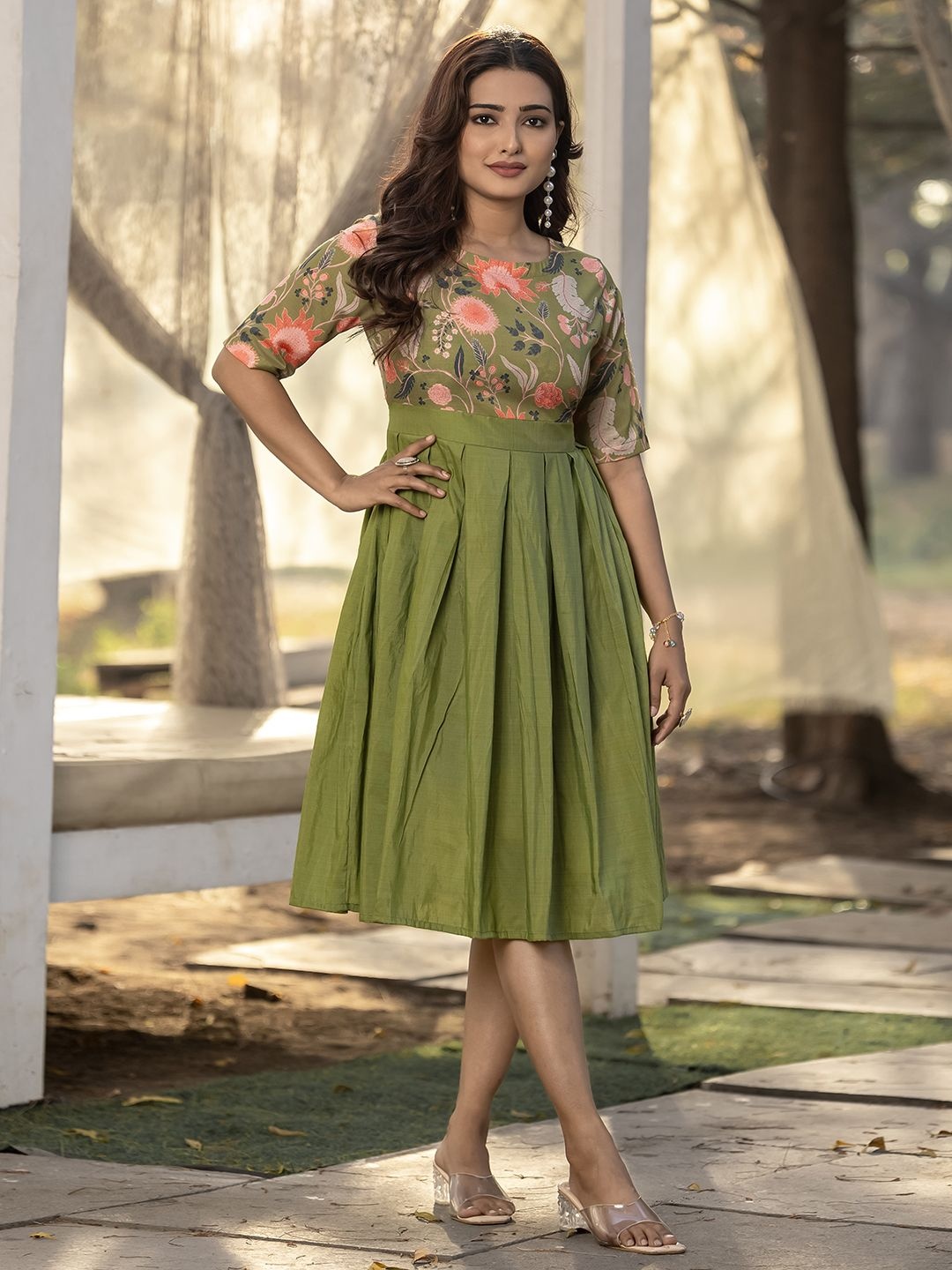 

WEAVLLITE Floral Fit & Flare Dress, Green