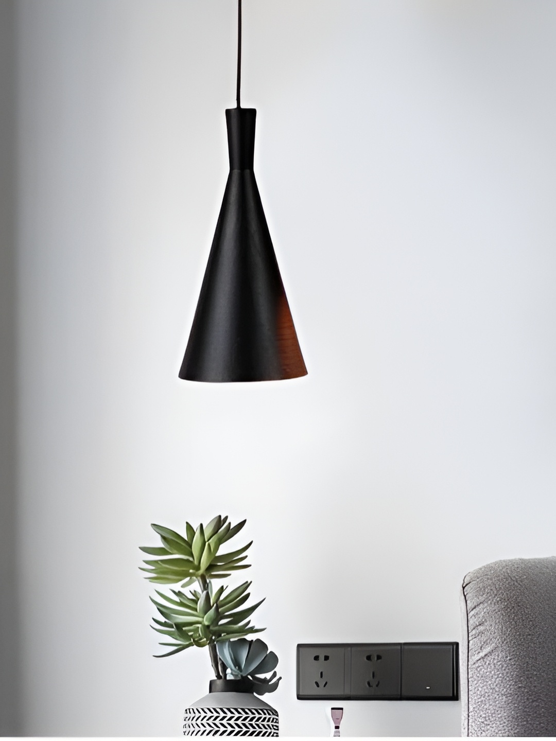 

GAUVIK Black Aluminium Ceiling Lamp