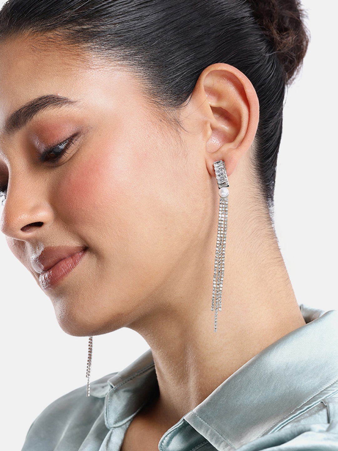

DressBerry Contemporary Drop Earrings, Silver