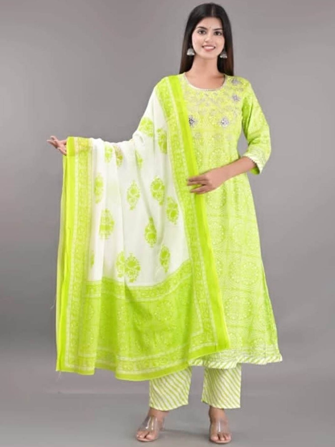 

Moda Rapido Women Bandhani Printed Regular Sequinned Kurta with Trousers & With Dupatta, Green