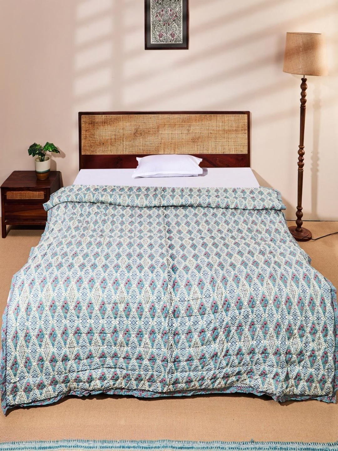 

Fabindia Blue & White Floral AC Room Single Bed Quilt