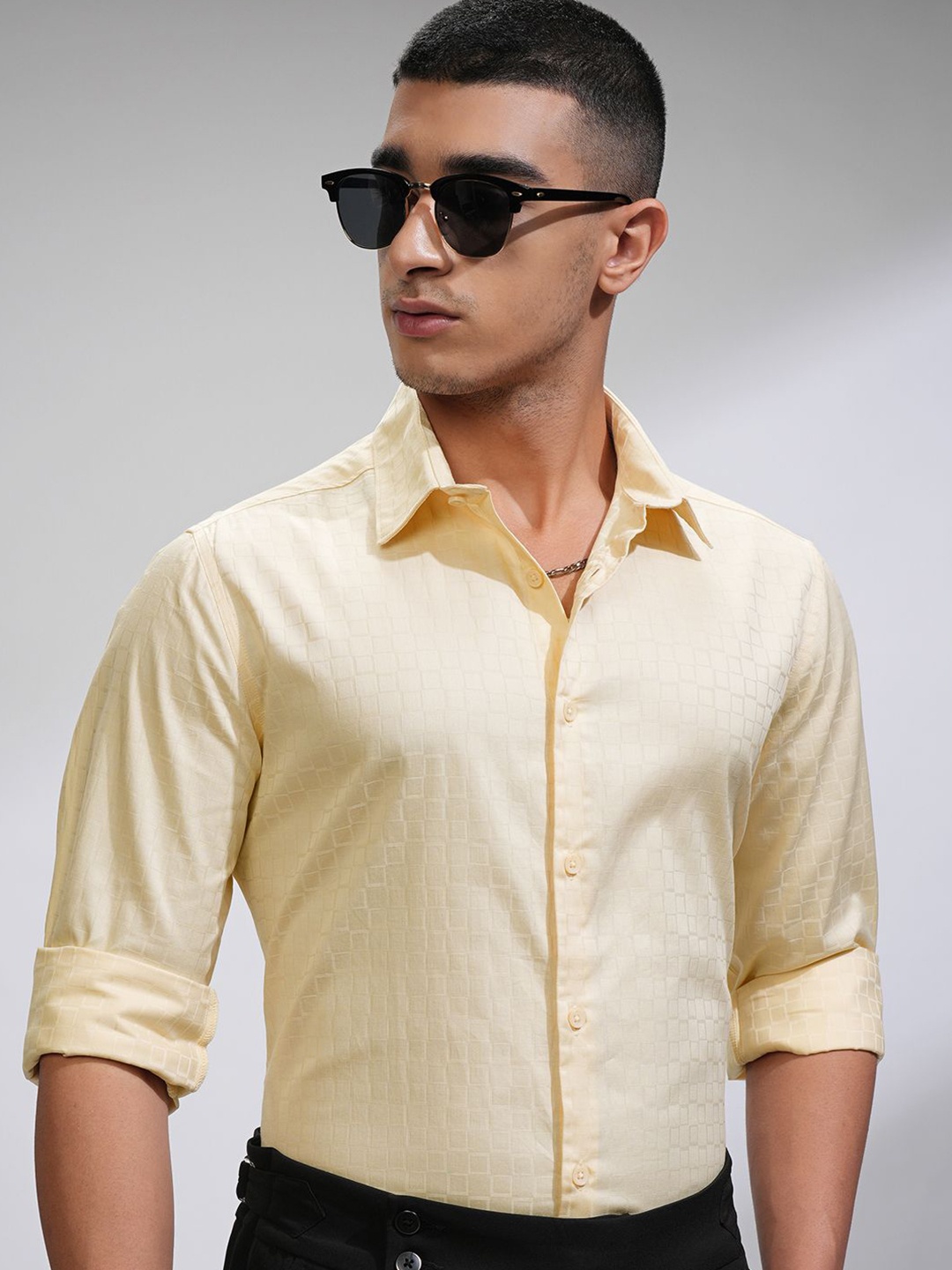 

HIGHLANDER Men Comfort Slim Fit Opaque Casual Shirt, Cream