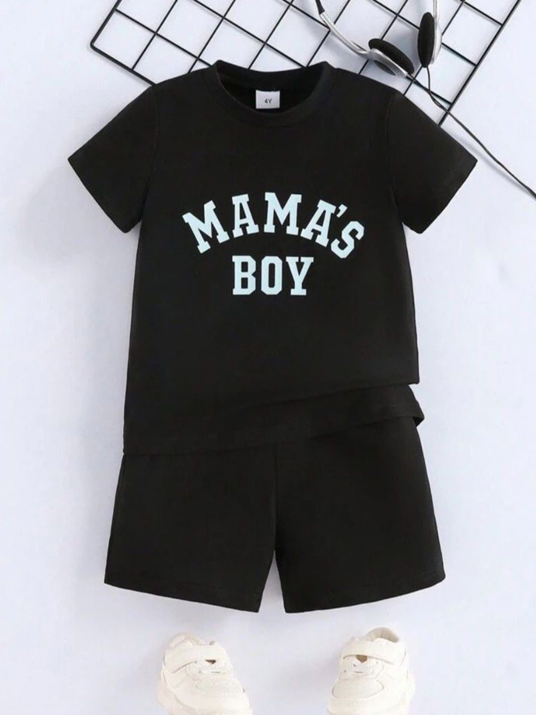 

Thiya Boys Printed T-shirt with Shorts, Black