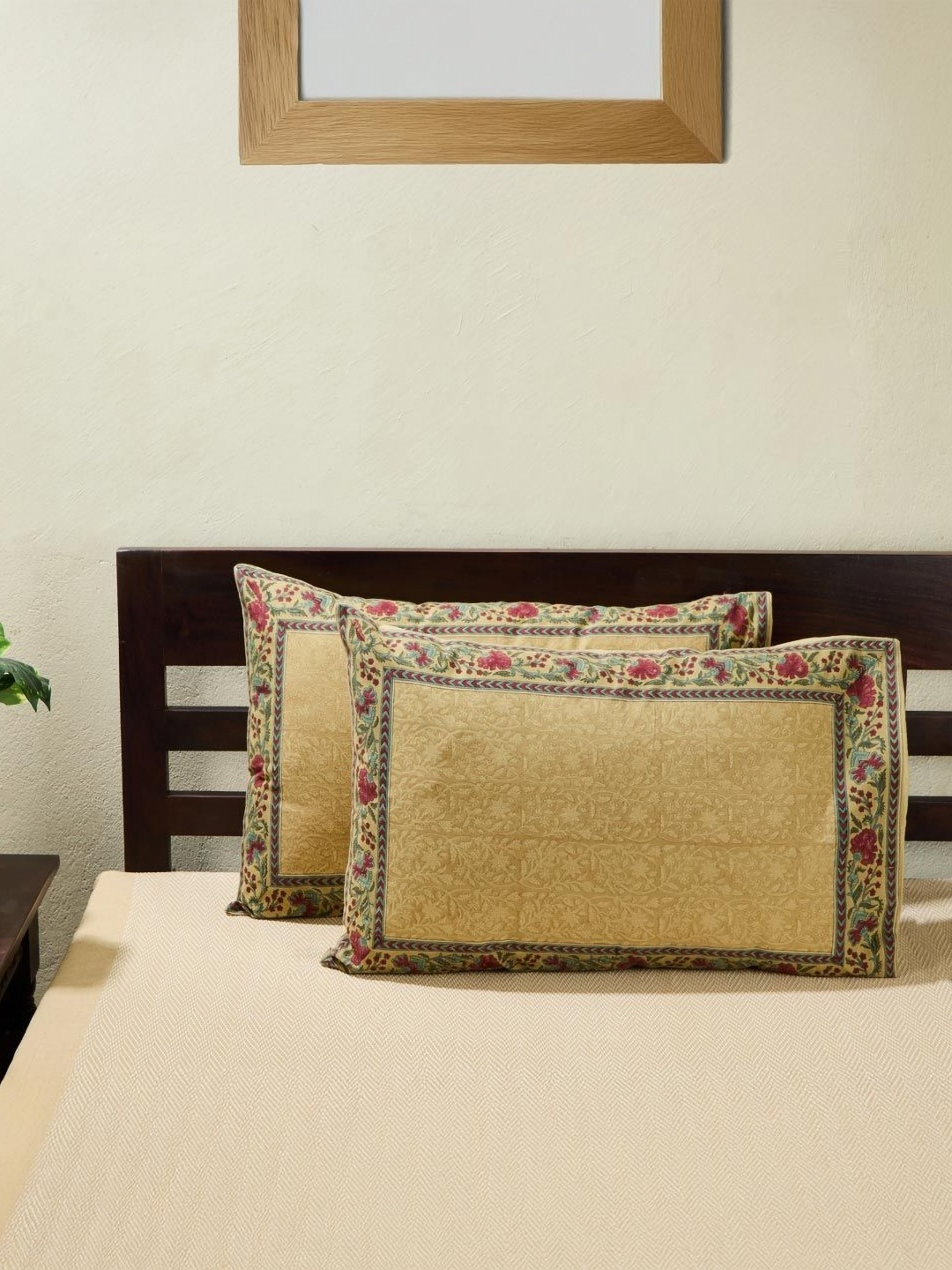 

Fabindia Beige & Red 2 Pieces Abstract Pure Cotton Rectangle Pillow Covers