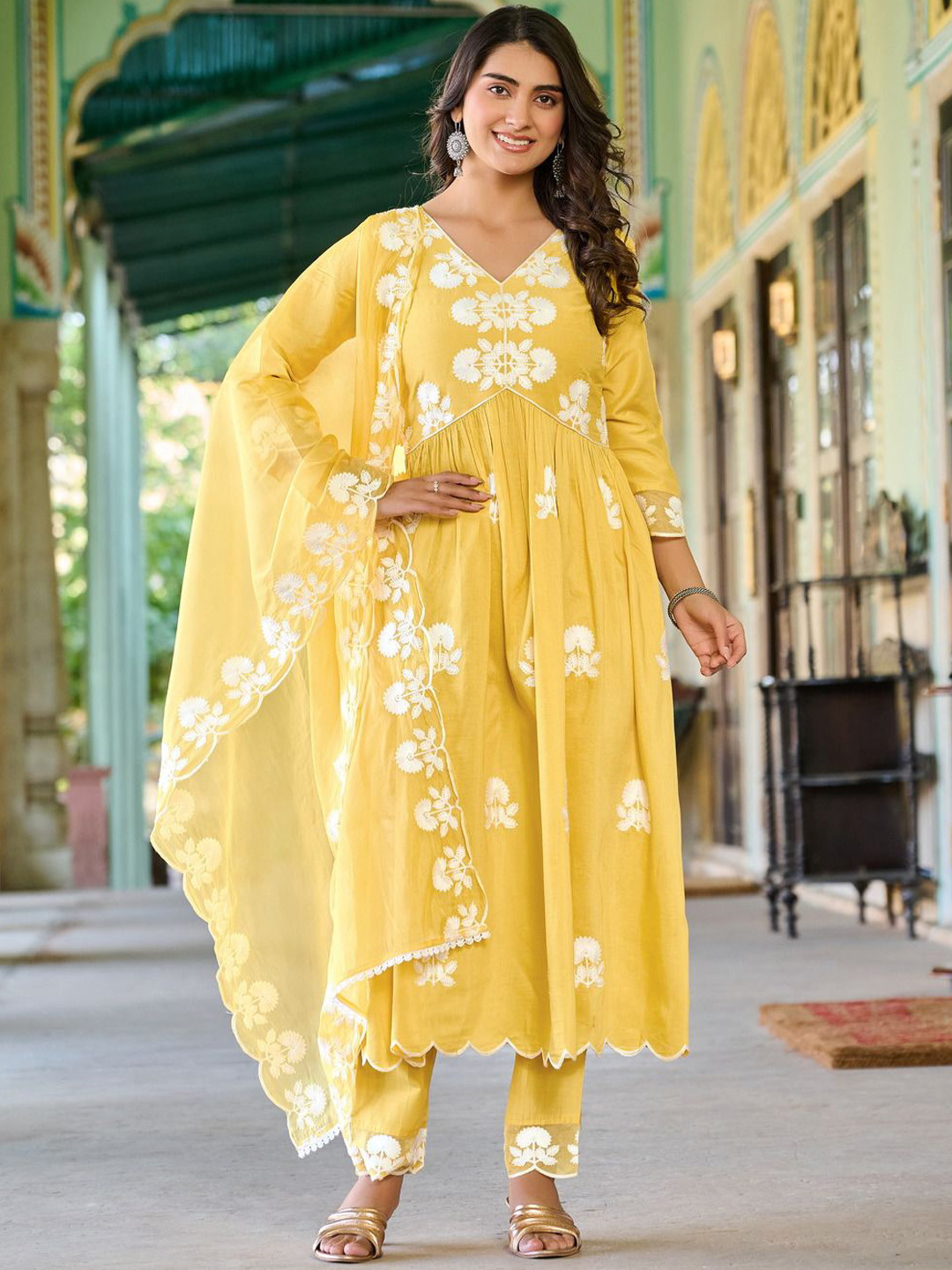 

Fab Dadu Women Ethnic Motifs Embroidered Regular Thread Work Kurta with Trousers & With Dupatta, Yellow