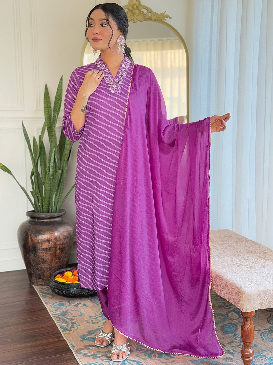 

DIVASTRI Women Leheriya Embroidered Regular Gotta Patti Kurta with Trousers & With Dupatta, Lavender