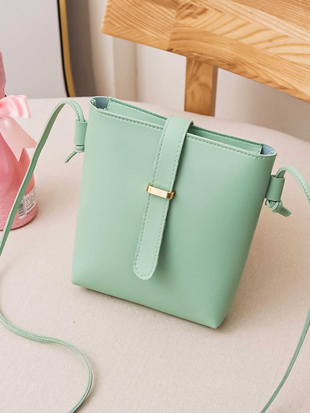 

HAUTE SAUCE by Campus Sutra PU Oversized Bucket Sling Bag with Tasselled, Green