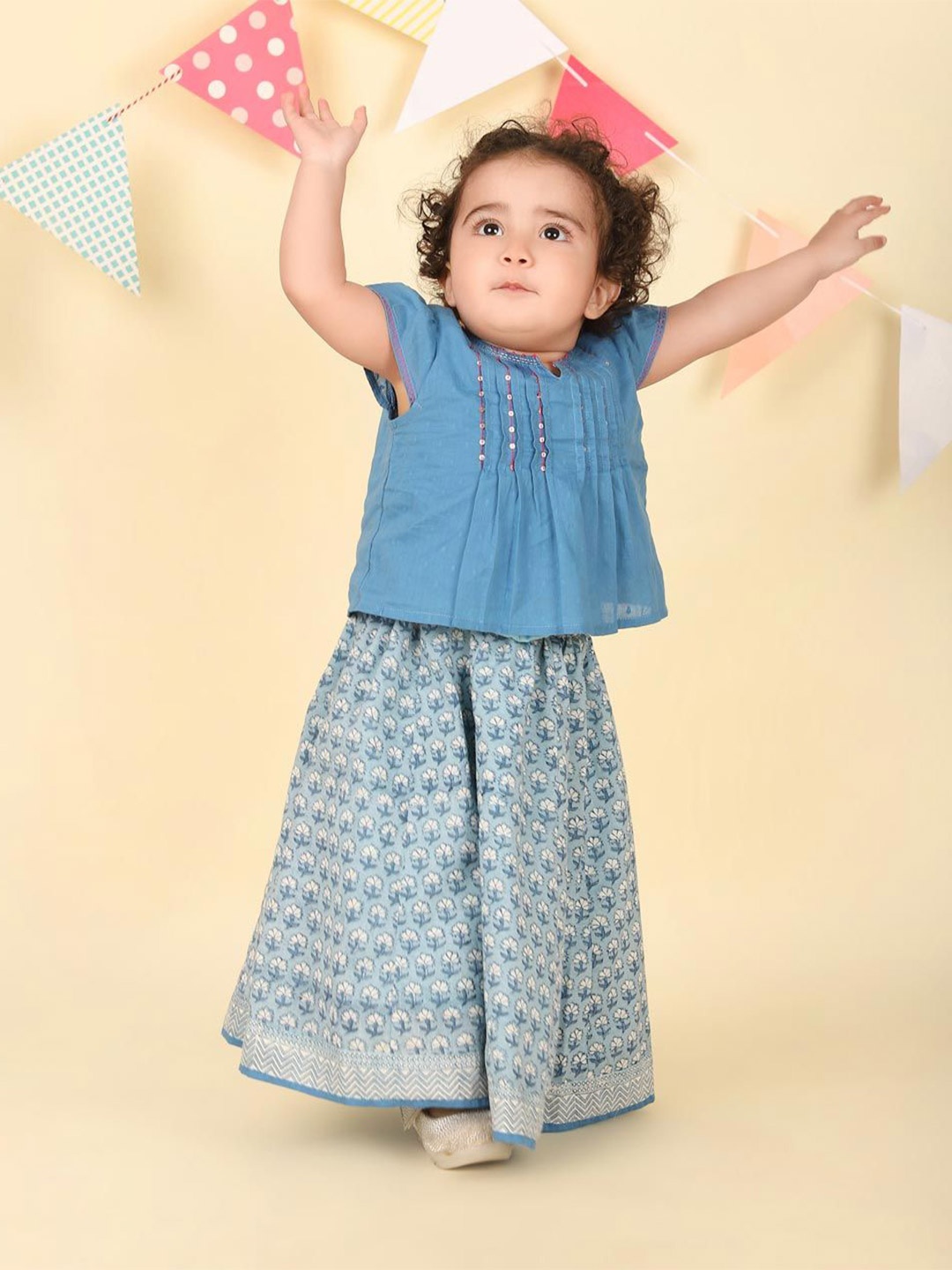

Fabindia Girls Printed Sequinned Block Print Ready to Wear Lehenga &, Blue