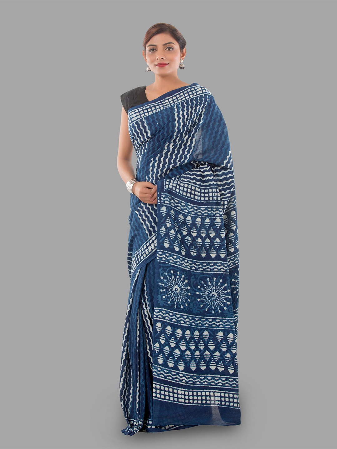 

HANDICRAFT PALACE Paisley Pure Cotton Block Print Saree, Navy blue