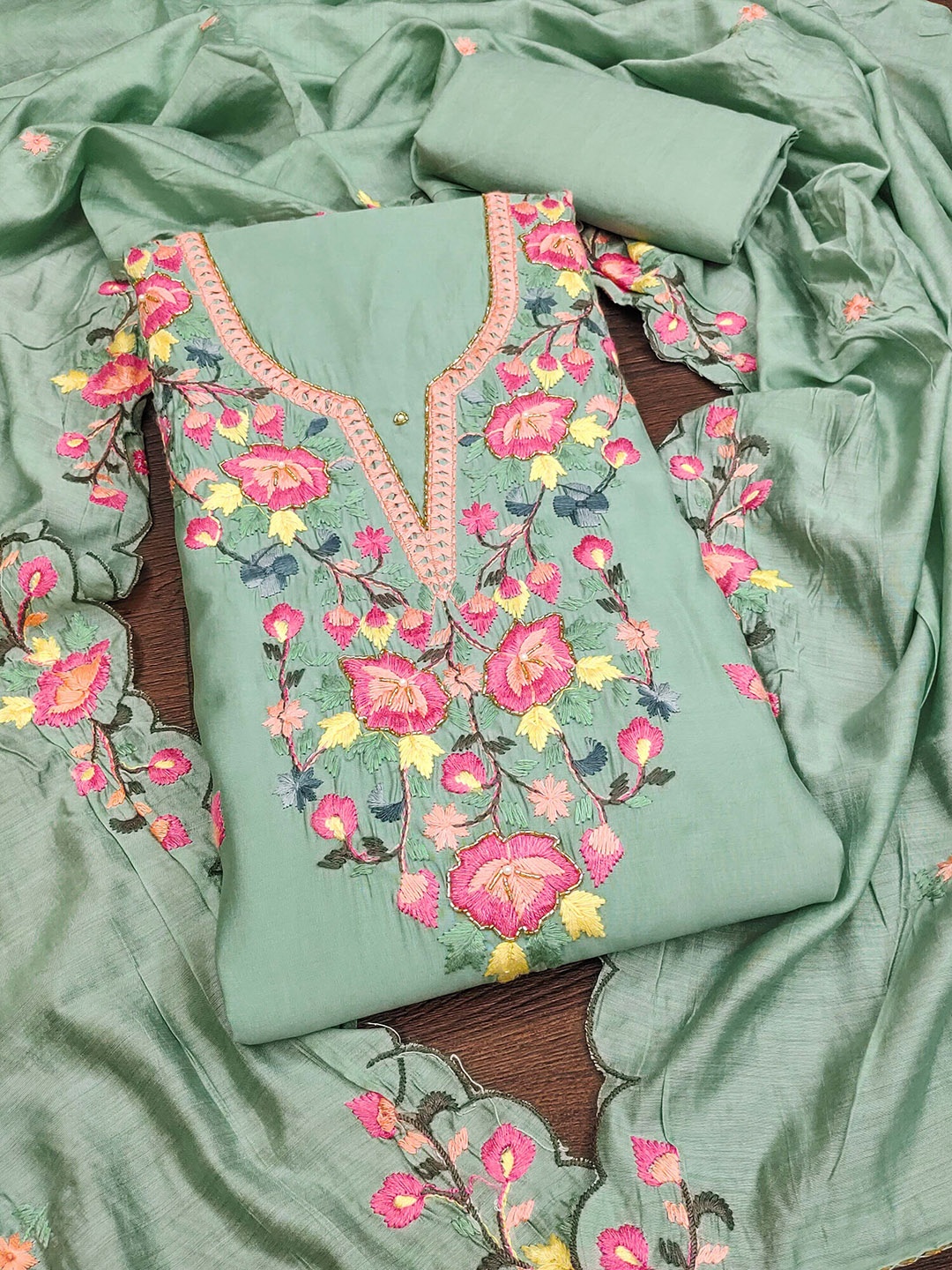

SHADOW & SAINING Embroidered Pure Silk Semi-Stitched Dress Material, Sea green