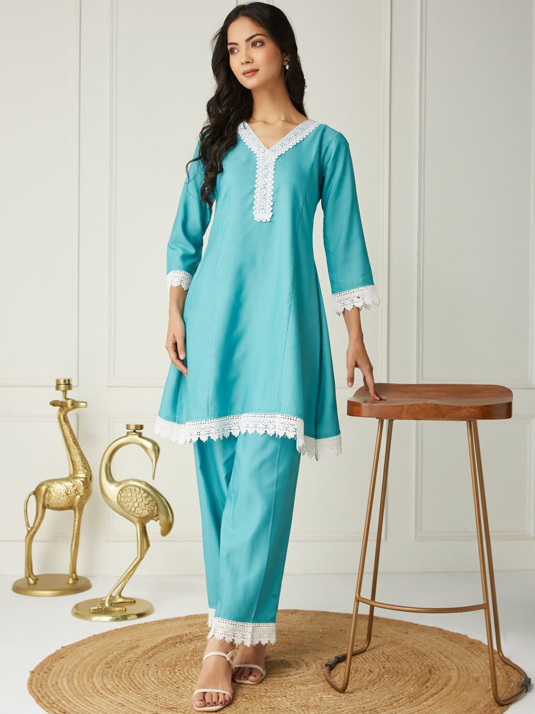 

FASHVERSE Women Printed Regular Kurta with Trousers, Blue