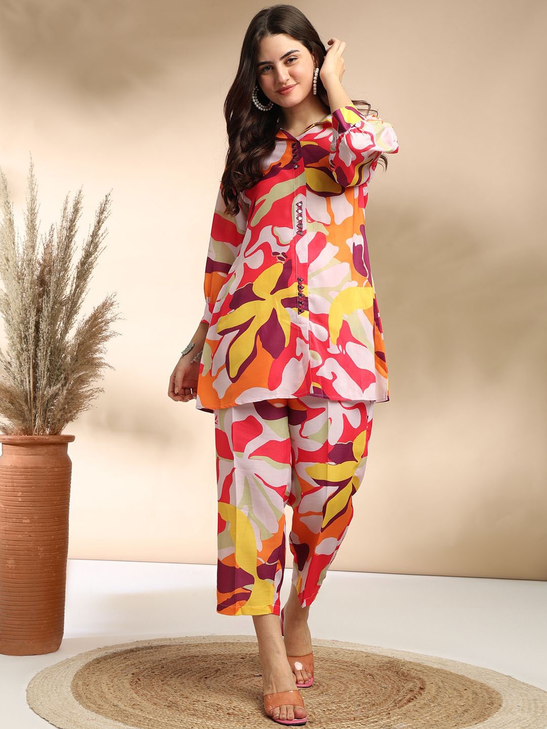

FASHVERSE Women Printed Regular Kurti with Trousers, Pink