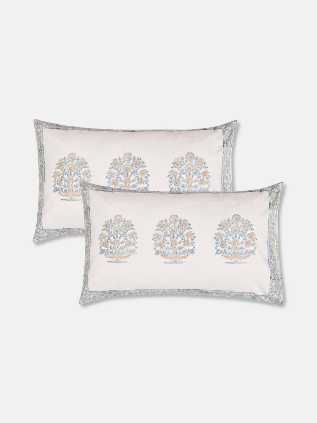 

Fabindia Blue & White Floral 180 TC King Bedsheet with 2 Pillow Covers