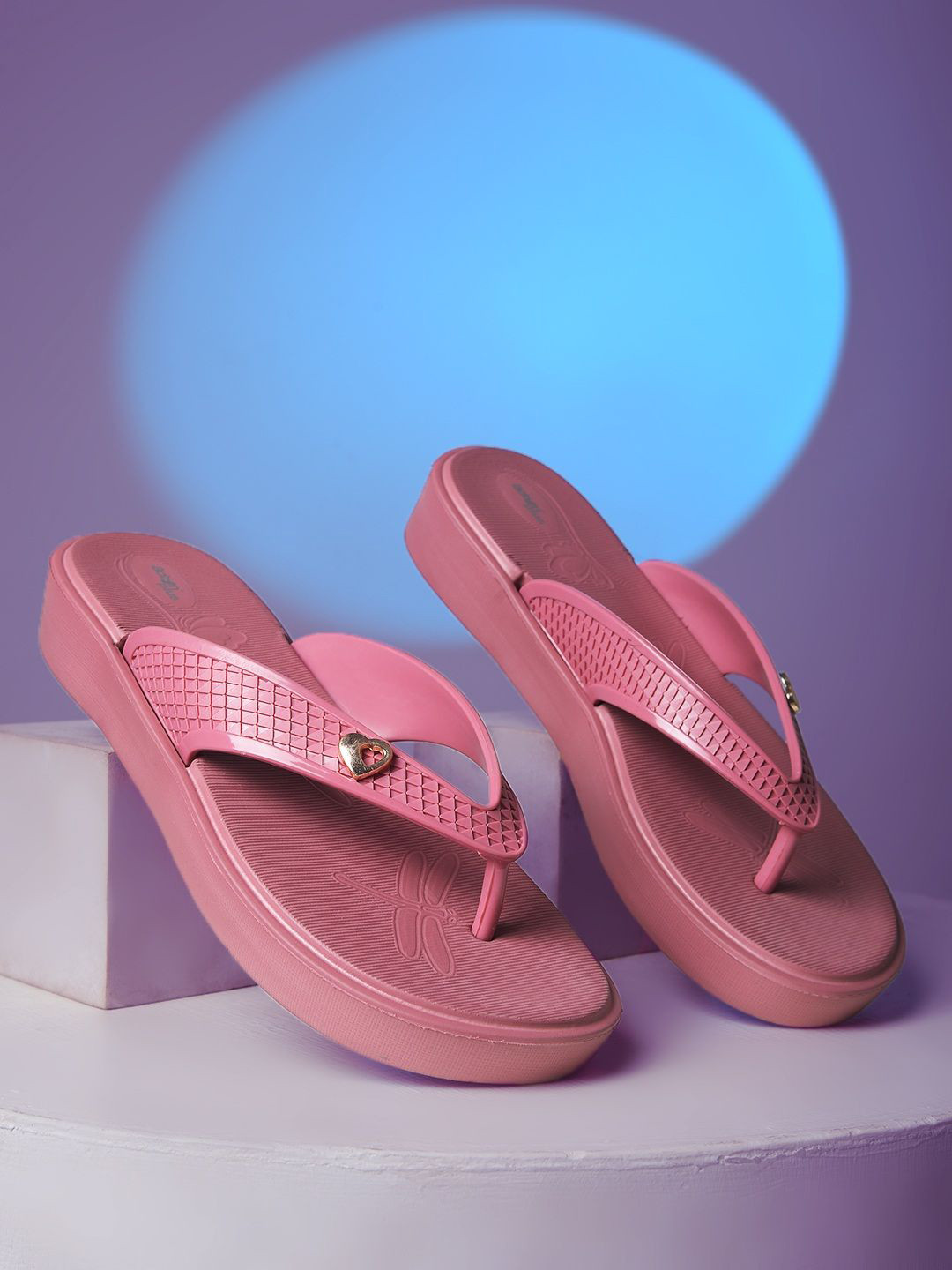 

Action Plus Women Slip-On, Pink