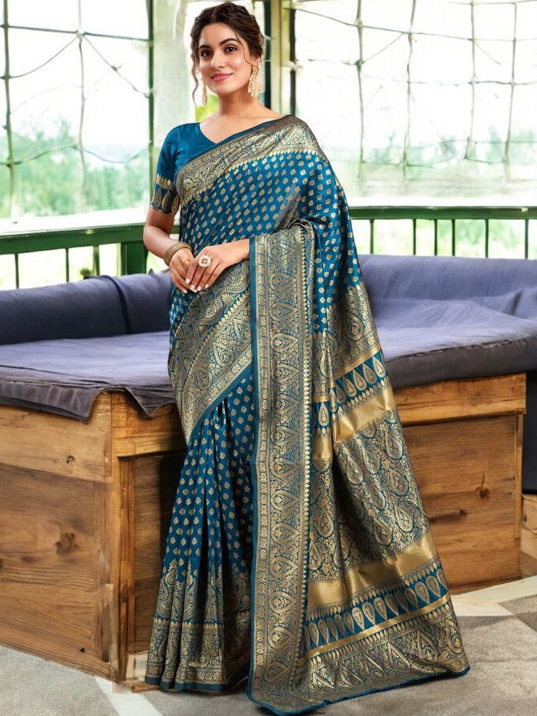 

Blissta Woven Design Zari Silk Blend Banarasi Saree, Teal