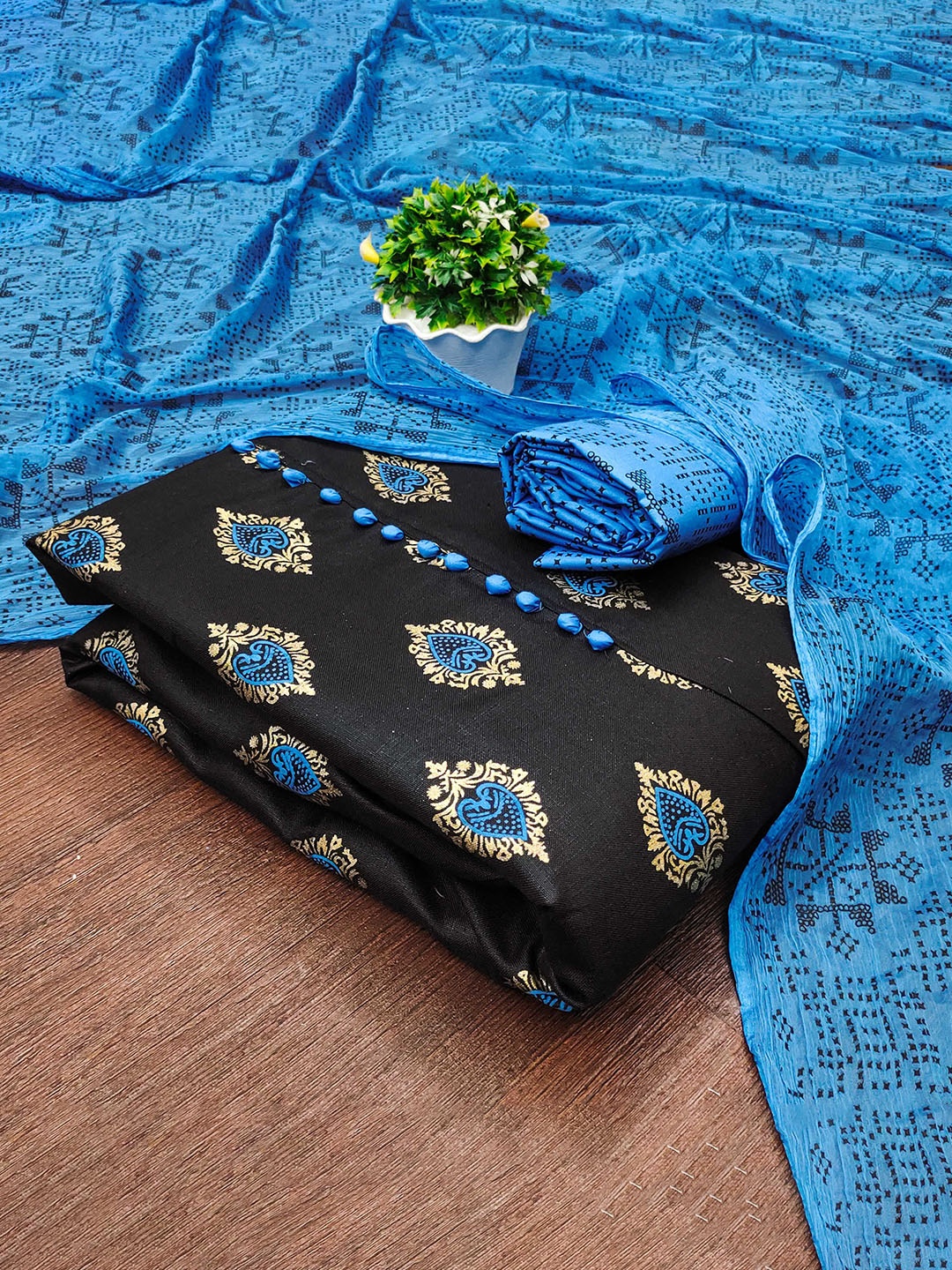 

SHADOW & SAINING Printed Unstitched Dress Material, Black
