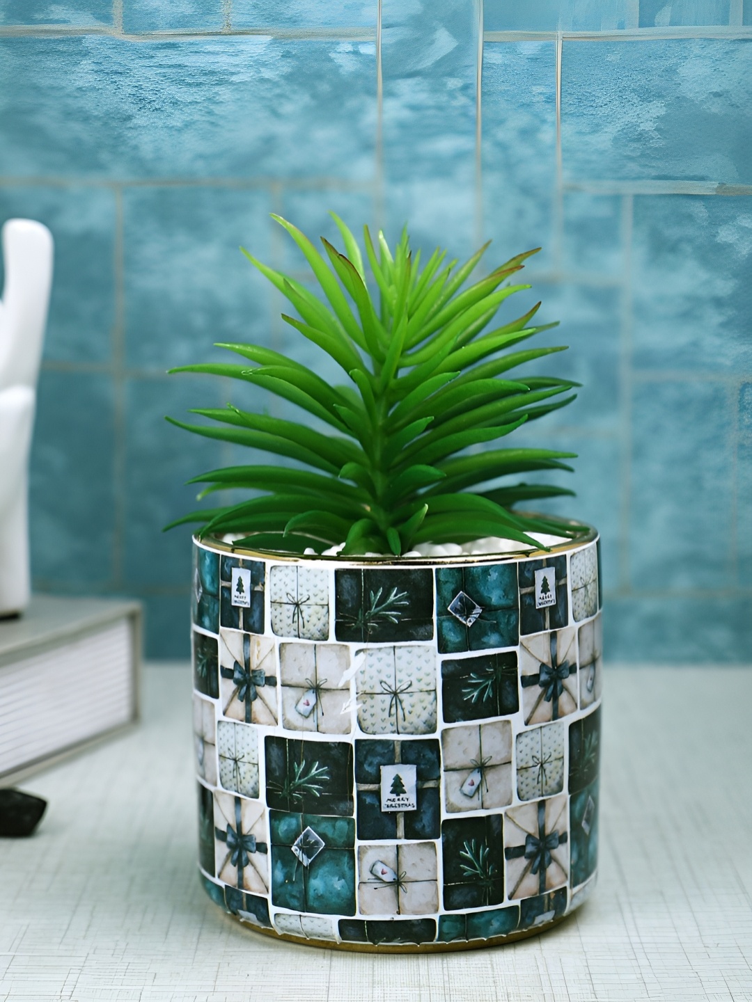 

TAYHAA Grey Melange 1 Pieces Fern Artificial Plant With Pot