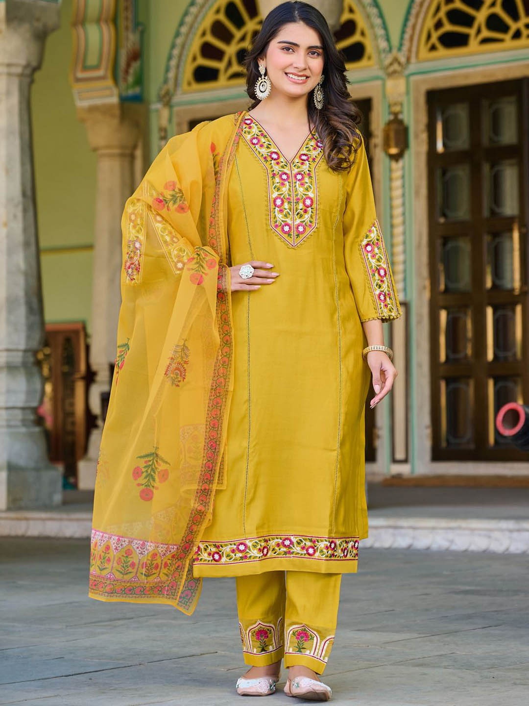 

Bhavyam Women Floral Embroidered Regular Kurta with Trousers & With Dupatta, Yellow