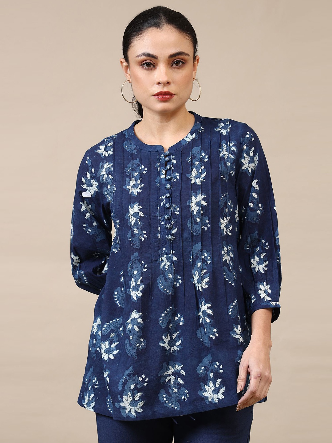 

Folk Song Floral Print Mandarin Collar Cotton Top, Blue
