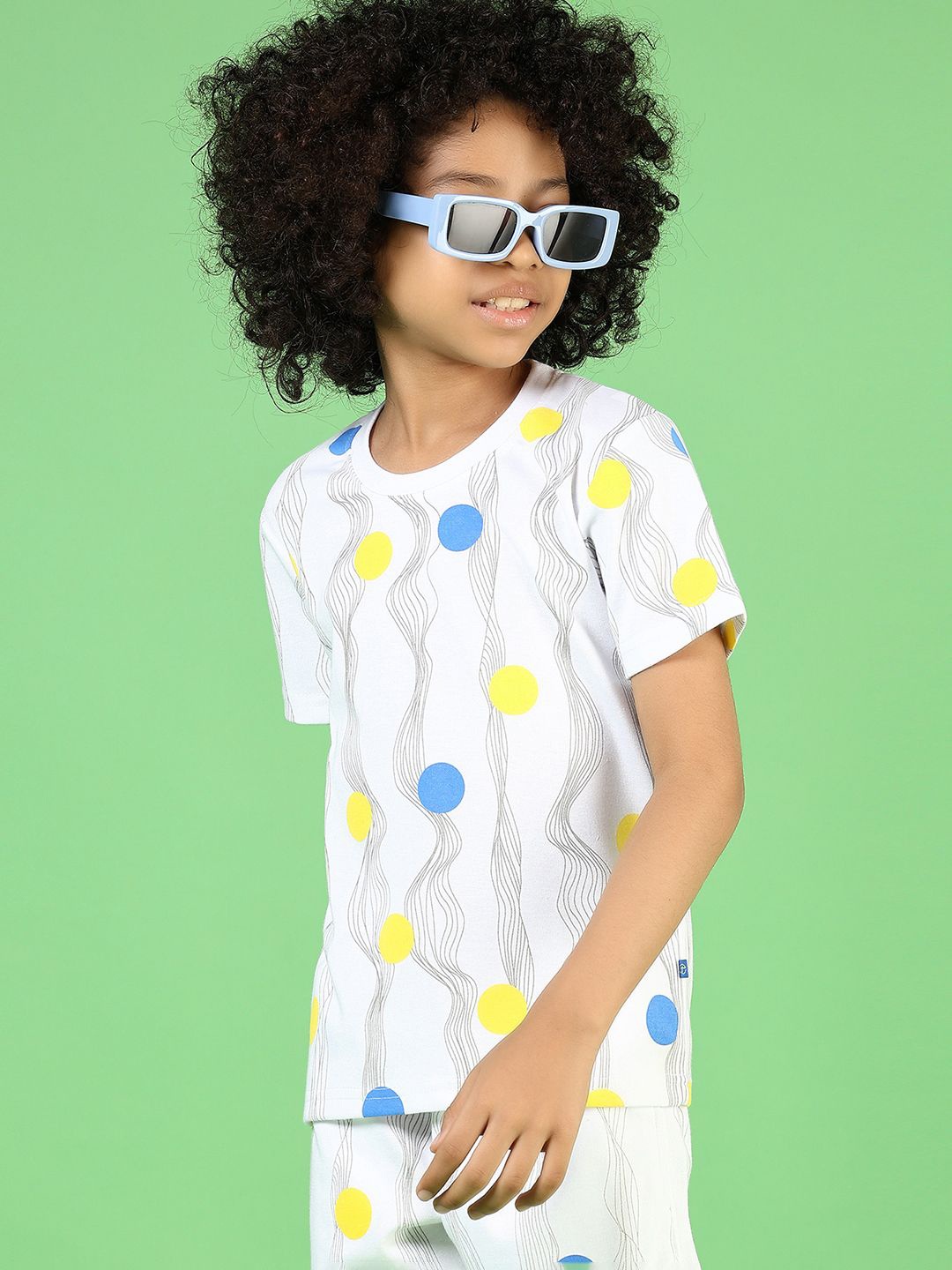 

V-Mart Boys Printed T-shirt with Shorts, White