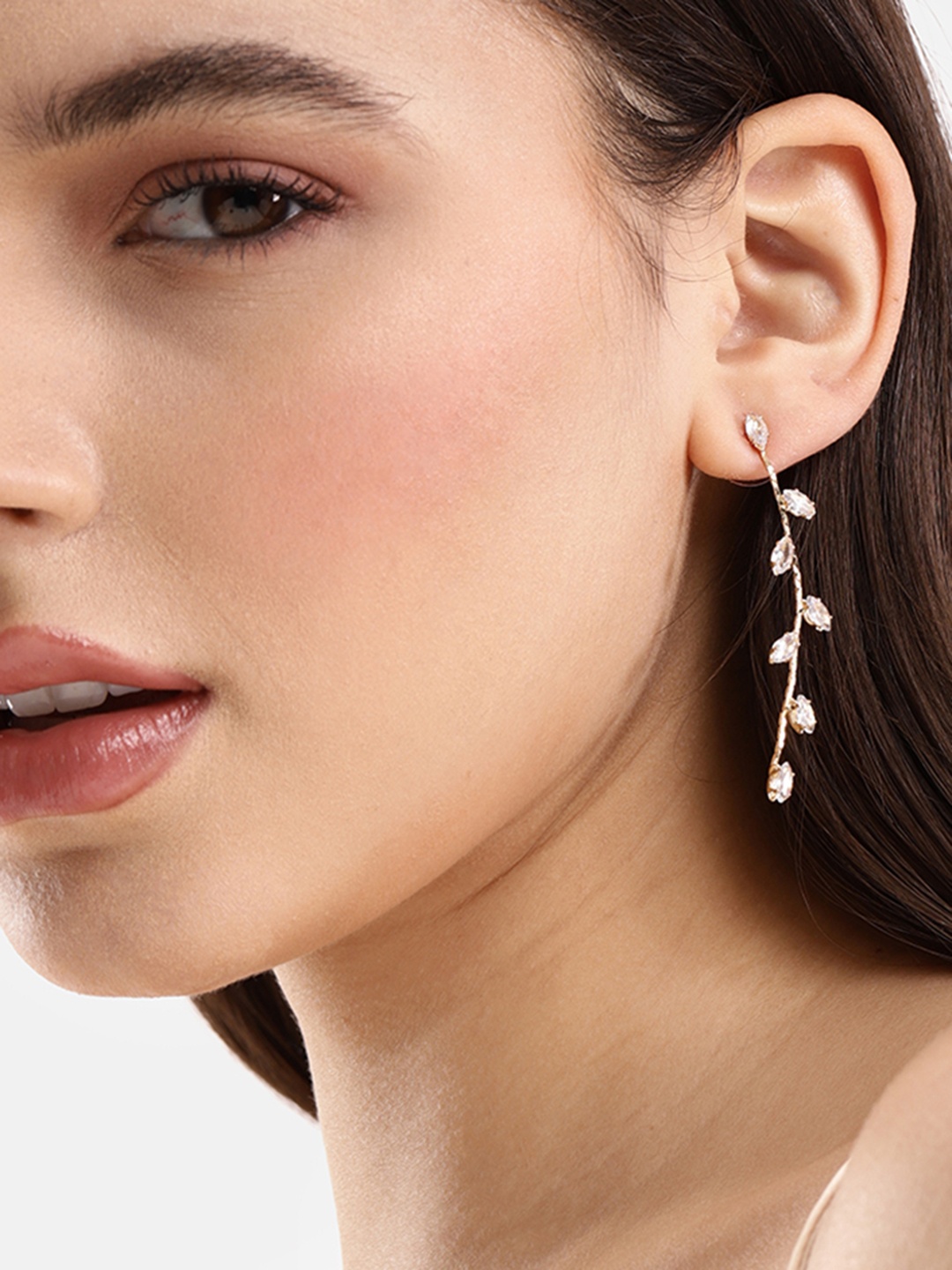 

DressBerry Contemporary Drop Earrings, Gold
