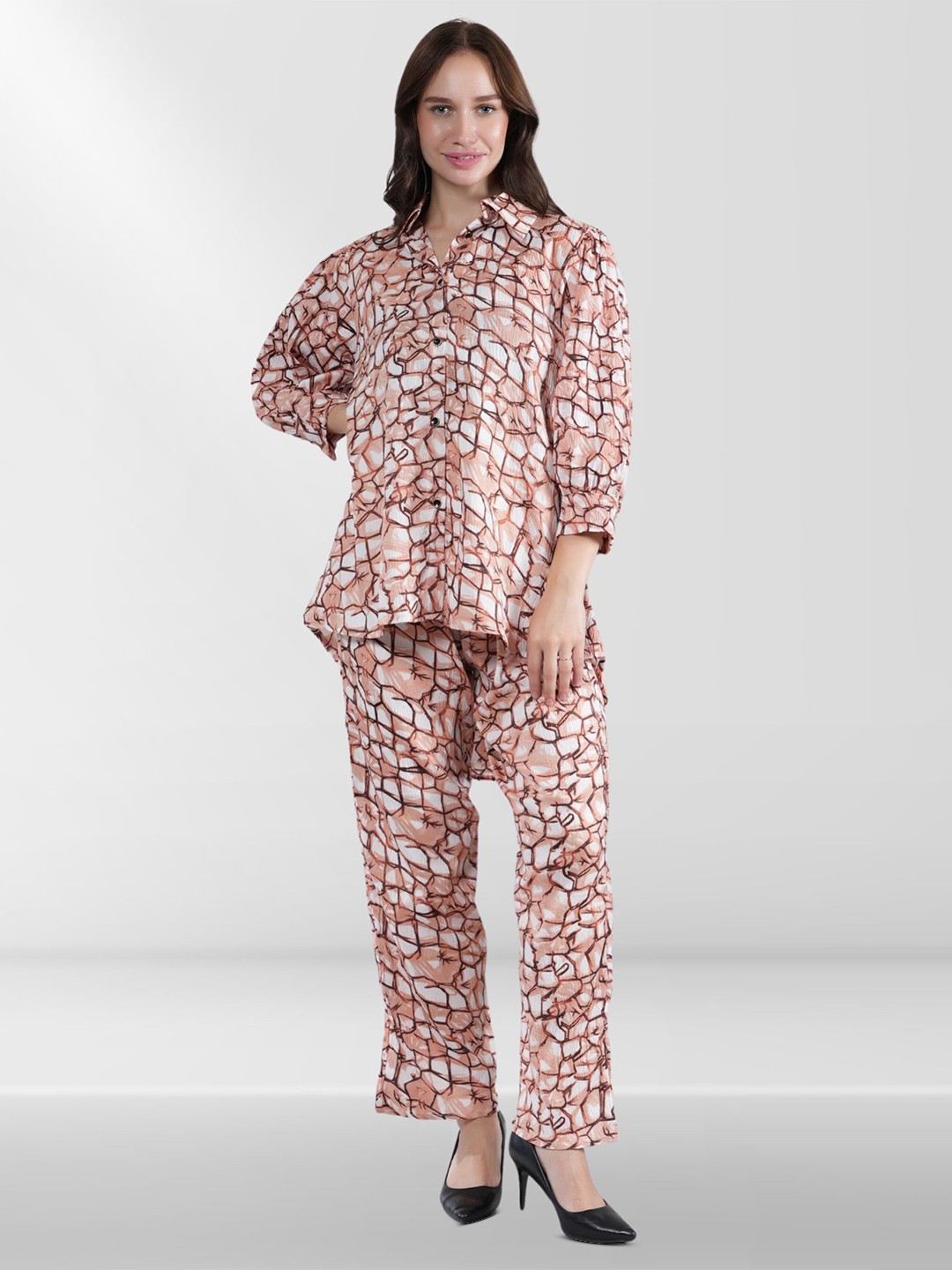 

Belfry Women Printed Shirt with Trousers, Peach