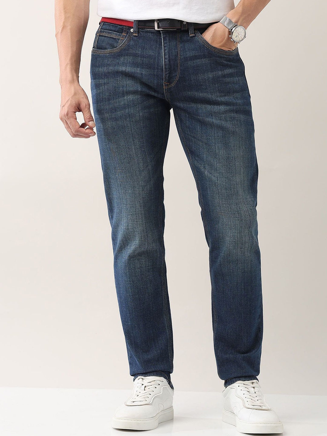 

AD By Arvind Men Slim Fit Low Distress Light Fade Jeans, Blue
