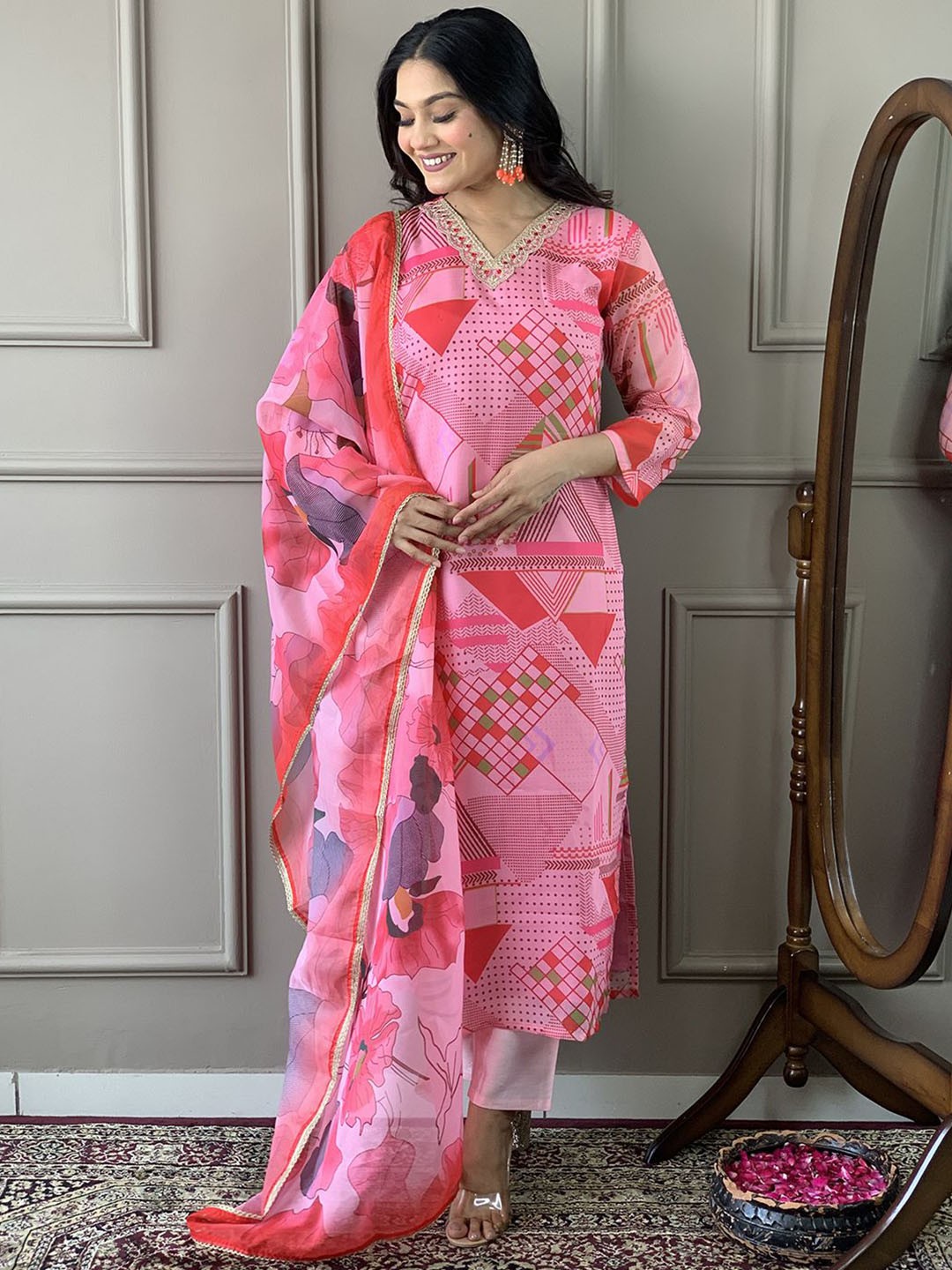 

Fab Dadu Women Printed Regular Chanderi Silk Kurta with Trousers & With Dupatta, Pink