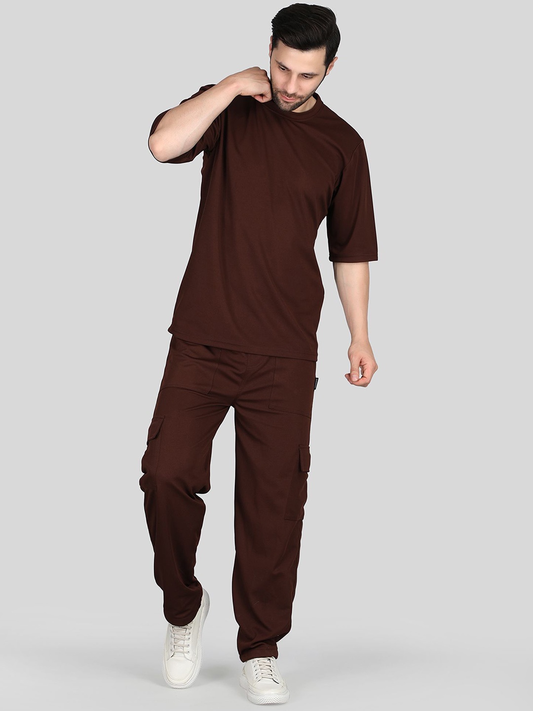 

Raxedo Round Neck T-Shirt With Trousers Co-Ords, Brown