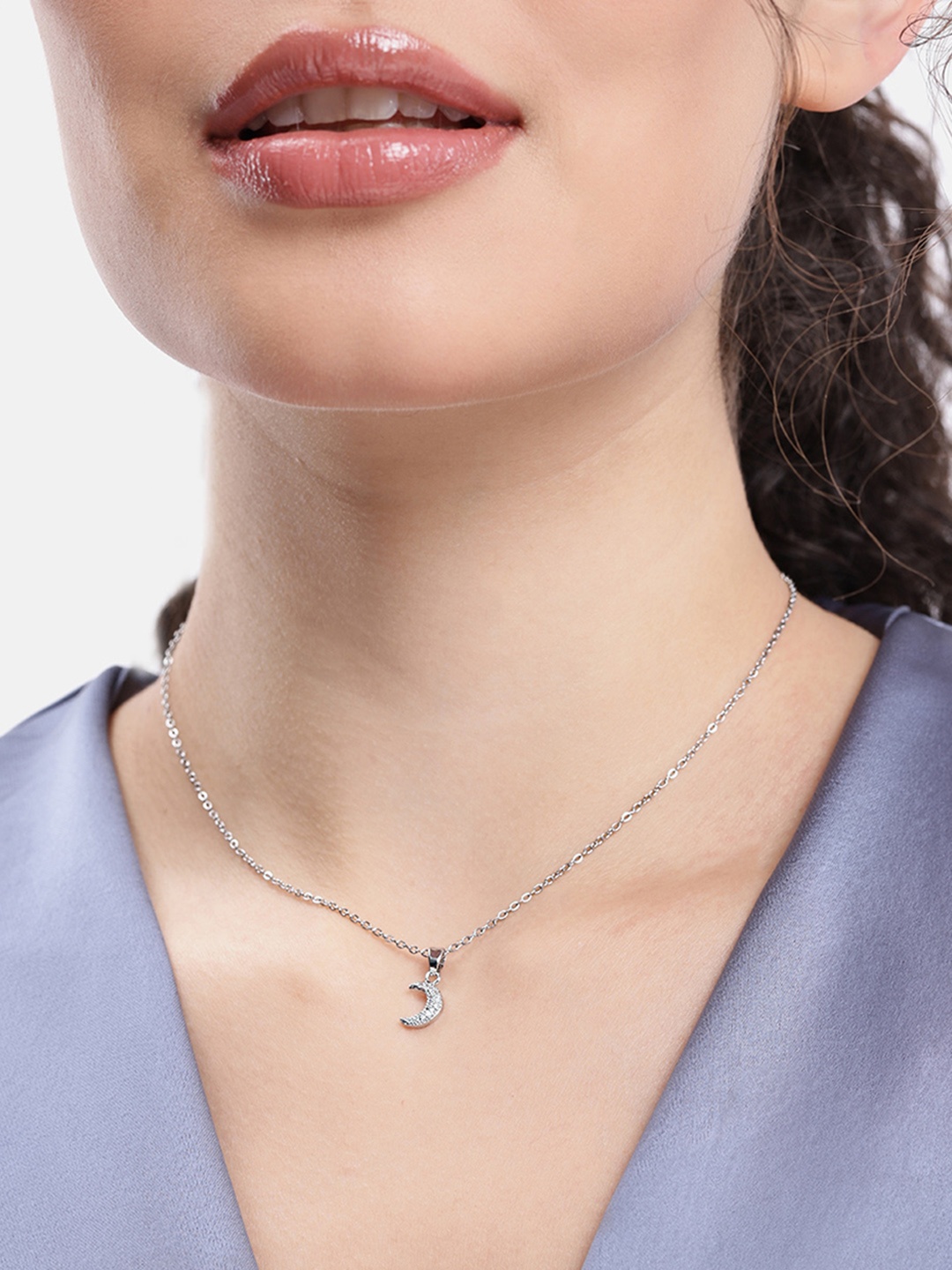 

DressBerry Crescent Shape Pendant with Chain, Silver