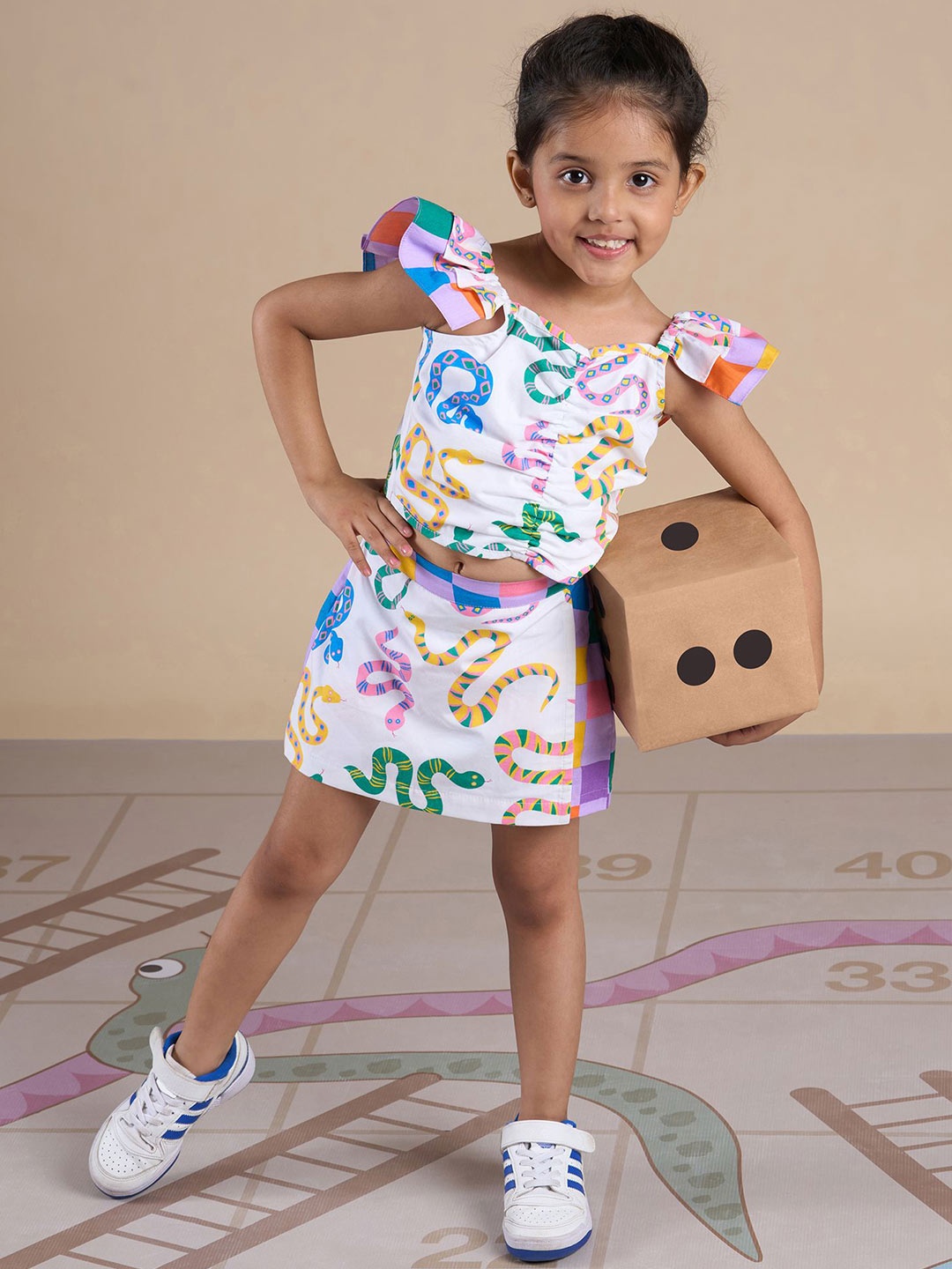 

LIL DRAMA Girls Printed Top with Shorts, White